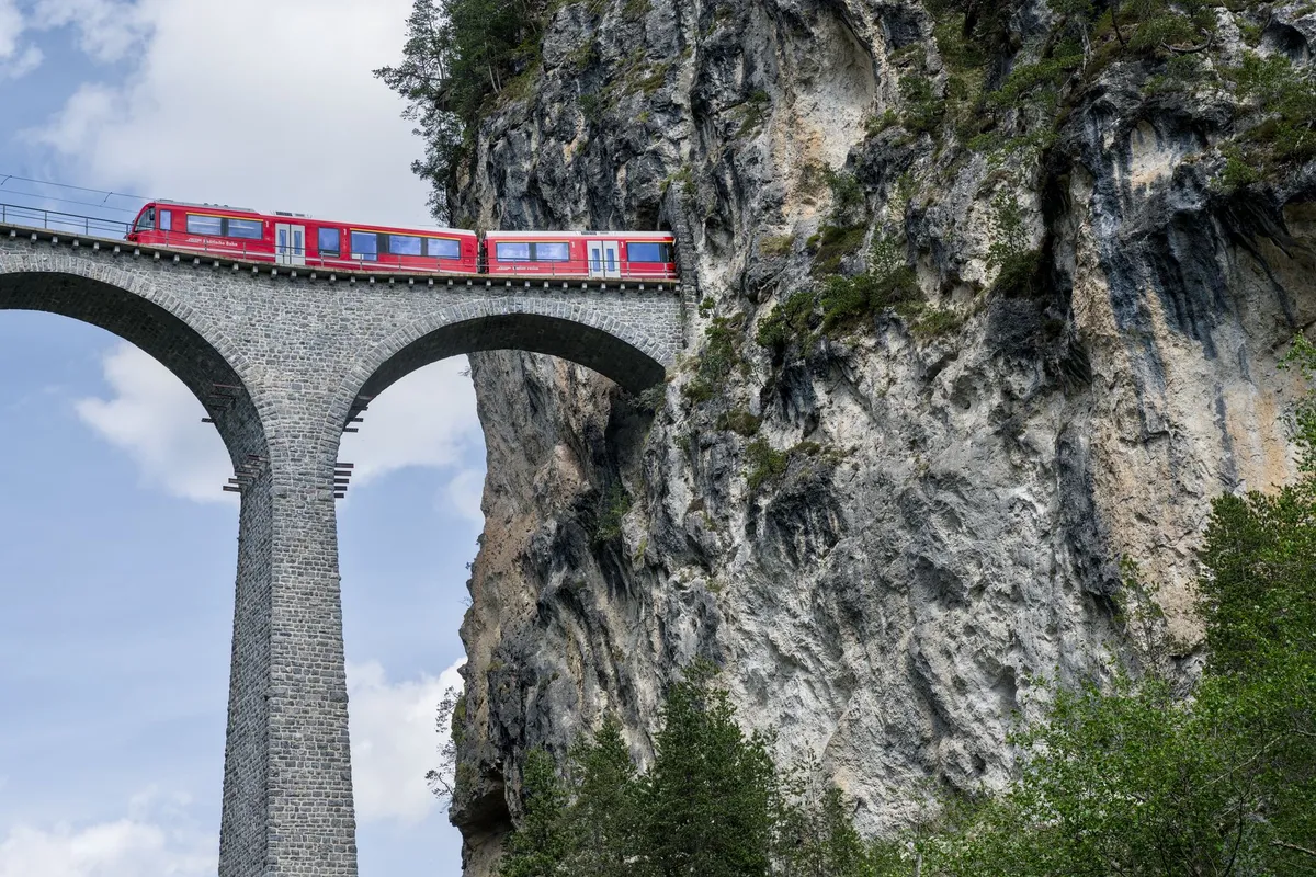 Yeni Hızlı Tren Projesi: Ankara-İzmir Yolu 3,5 Saate İnecek